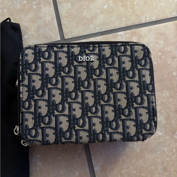 Dior Monogram Pouch with Dust Bag - Picture 2 of 7